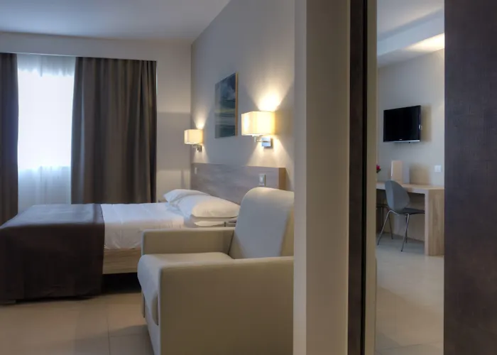 Hotel Dimorae Rooms And Suites - Apartments
