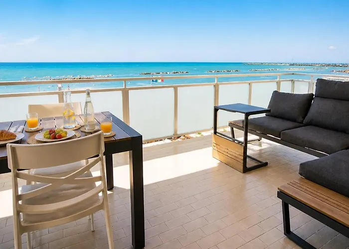 Terrazzo Panoramico Fronte Mare Zamponi